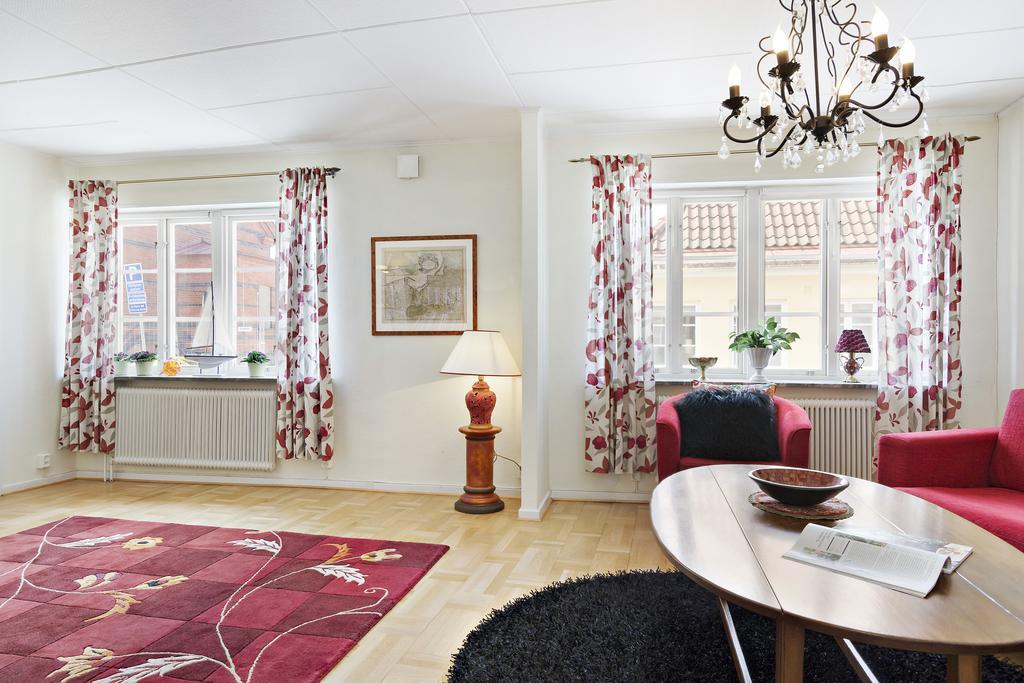 Charming Townhouse Villa Ystad Exterior photo